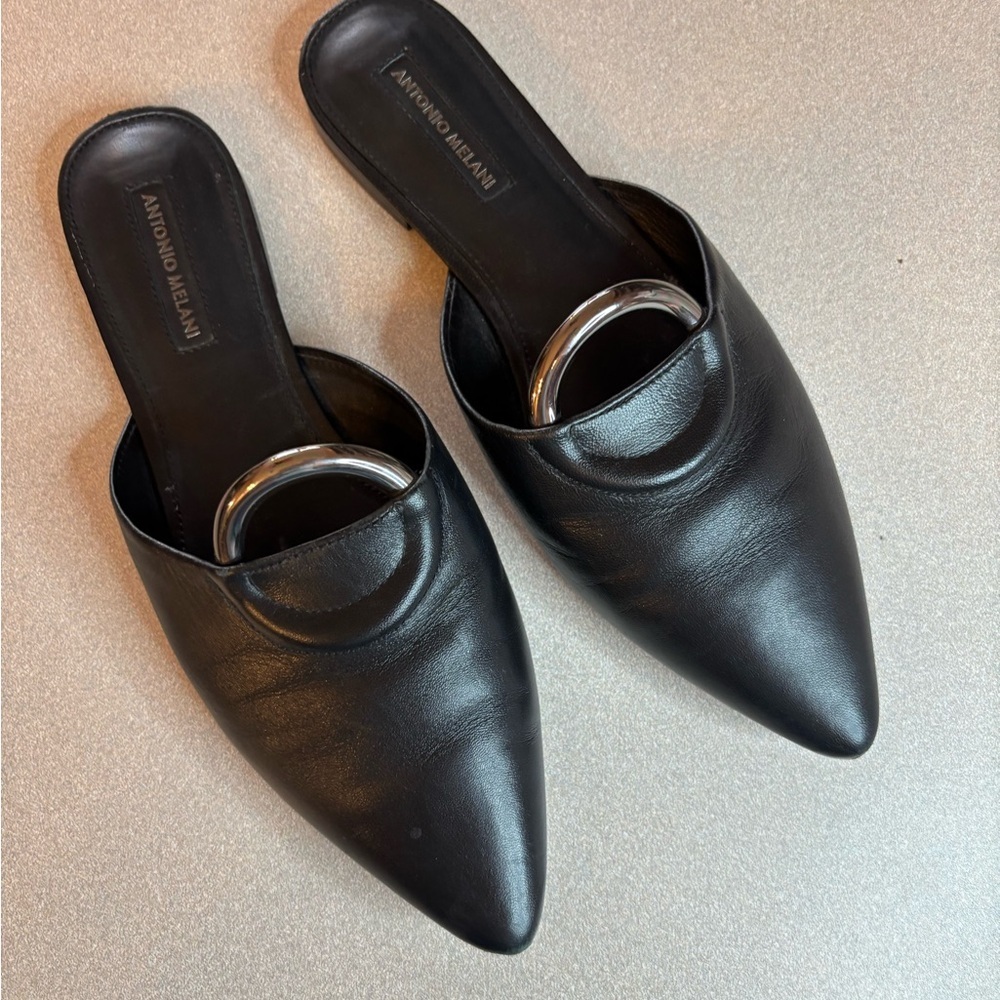 Antonio Melani Nayeli Closed Toe Leather Mules